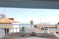 ~MelHouse~ Next to the sea, Spacious, Bright - B&B Olympiáda