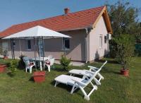 Apartment in Balatonbereny/Balaton 18124 - B&B