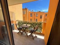 Centre de Beausoleil, climatisé, Wifi, terrasse. - B&B