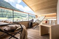 One-Bedroom Apartment with Balcony
