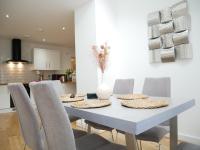 The Birketts Inn, 4 - Bed, Sleeps 8, Pets Welcome - B&B Ulverston