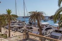 Couple's Getaway in the Center of Hvar w/Sea View - Ferienwohnung