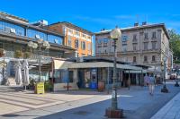 Collins Emerald Center with FREE parking - Ferienwohnung Pula