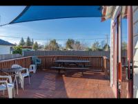 Te Anau Holiday Home - Free WIFi - Free Bikes & Kayaks - Short Walk to Lake & Town - Top Views - Chambres d'hôtes Te Anau