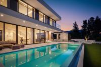 Beachfront Villa The View with Pool - B&B Kutleše