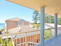 Toowoon Beach View 3br Villa 4 just steps to beach - B&B The Entrance