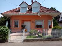 B&B Hajduszoboszlo - Marika Apartman - Bed and Breakfast Hajduszoboszlo