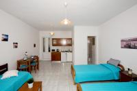 Apartamento con balcón