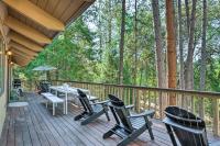 Pine Mountain Cabin w/ Hot Tub, 2 Mins to Marina! - B&B Groveland