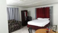 B&B Montego Bay - Apartments at WestVillage 5 NO AC low price studio - Bed and Breakfast Montego Bay