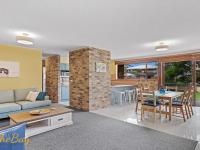 Weatherly Close Unit 1 at 12 - Bed and Breakfast Nelson Bay