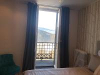 onlysaintg - Apartment Bernadette Spacious 4 bedrooms Great views, 120 m2 Only 500m from the centre and ski lift GREAT YEAR ROUND - Chambres d'hôtes Saint-Gervais-les-Bains