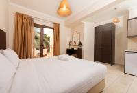 Habitación Doble con balcón (2 adultos + 1 niño)