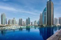 Cayan Tower, Dubai Marina - B&B Dubai
