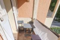 Bel appartement avec balcon et parking privé - Ferienwohnung