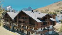 T2 Meublé Tourisme 3 etoiles, pied des pistes-parking privé avec balcon et superbe vue - Chambres d'hôtes Les Deux Alpes