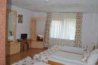 Dreibettzimmer mit eigenem Bad