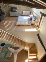 Studio - Split-Level