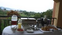 Kaz Breeze Gardens - B&B