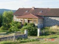 Maison de Vacances Nature avec Grand Jardin et Proximité La Chaise-Dieu - FR-1-582-242 - Chambres d’hôtes