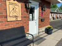 B&B Coaticook - Motel Exquise - Bed and Breakfast Coaticook