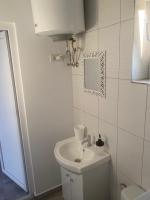 Vara la Corbu - B&B Corbu