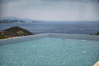 Blooms of Sivota Bay - Luxury villas with private heated pool - Bed and Breakfast Sývota