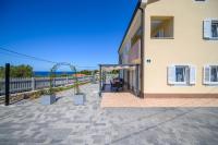 Apartments and Rooms YASMIN - Bed and Breakfast