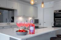 Elliot Oliver - The Old Surgery - Stunning 4 Bedroom Home With Parking In Cheltenham - B&B