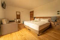 Double or Twin Room with Private Bathroom