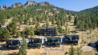 Azure Vista Vacation Home at Windcliff home - B&B