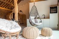 De Hoeveschuur - Bed and Breakfast Riemst