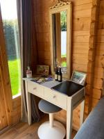 Modern Summerhouse - Bed and Breakfast Lymington