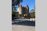 Romantic house - entrance to the medieval castle - B&B Carcassonne