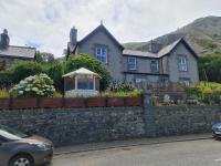 B&B Penmaenmawr - Stunning Sea view Immaculate 4-Bed family House - Bed and Breakfast Penmaenmawr