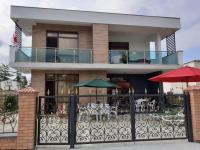 Hotel Edelweiss - B&B Ureki