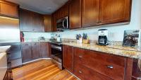 Bridges Townhome 5 Large, Remodeled Mountain View Townhome with Private Jacuzzi, Steps to Eagle Lodge - B&B Mammoth Lakes