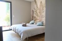 Apartment with Shower