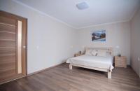Уютная однокомнатная квартира возле басейнов - Chambres d'hôtes Béréhové