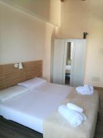 Camera Matrimoniale/Doppia con Letti Singoli con Bagno Privato