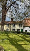 Charming Town Centre Character Cottage With Parking - B&B
