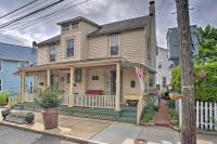 Historic Ocean Grove Home - Walk to Beach! - Chambres d’hôtes Ocean Grove