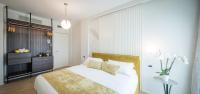 Modern Deluxe Double Room with Spa Bath