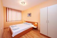 Appartamento con 2 Camere da Letto, Balcone e 2 Bagni