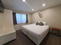 One Bedroom Unit with Spa Bath