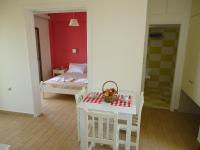 Apartment (2-3 Adults)