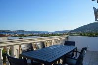 Apartment Blanka with a beautiful view of Trogir - B&B