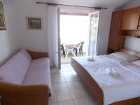 Doppelzimmer mit Balkon und Meerblick
