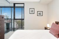 One-Bedroom Apartment with Parking (908ST)