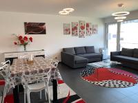 Spacious Luxury 2BR flat with Parking & Netflix - Luxembourg gare - B&B Luxembourg